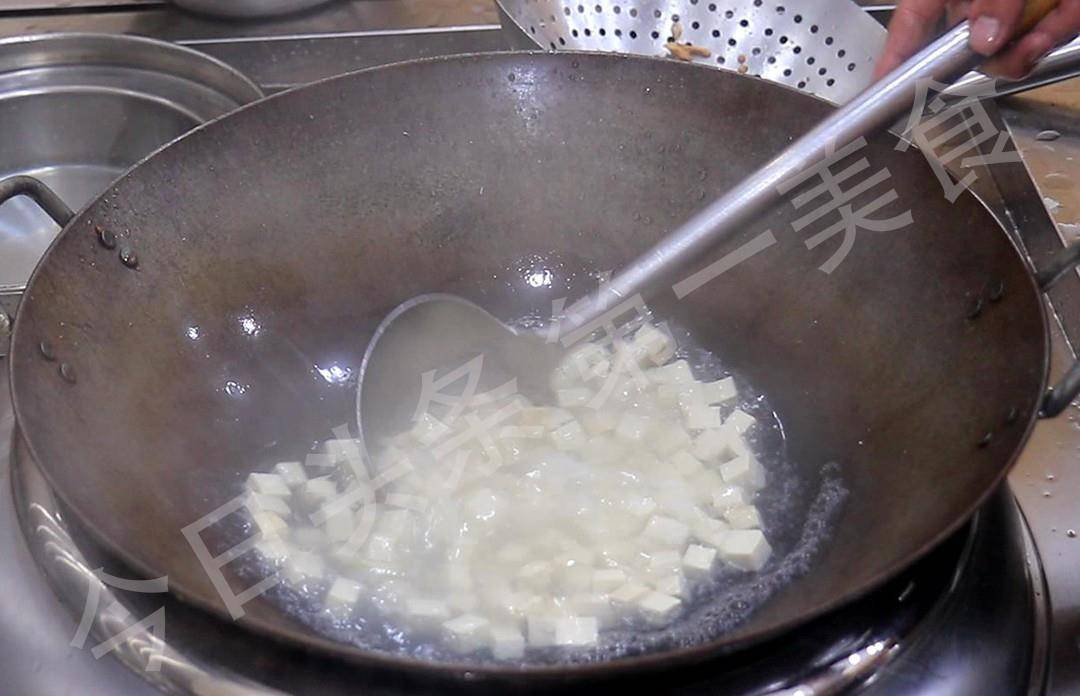 炖豆腐汤的8种家常做法 f334548b766740eca78f814fc57f1716.jpeg