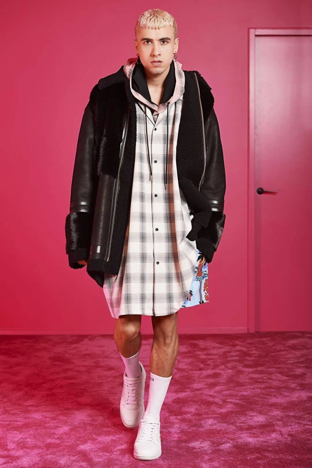 卫衣 Astrid Andersen 2021秋冬，轮廓与奢华上回归本源，时尚欲望的变化