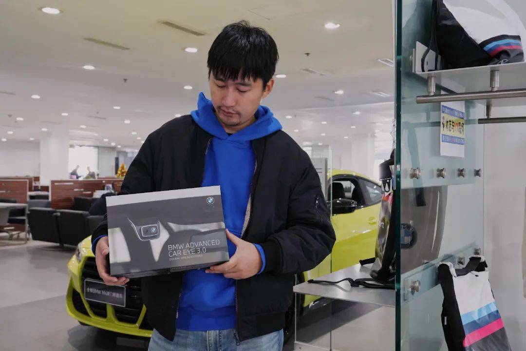 终于用上第三代宝马原厂行车记录仪了 十大理由必买ta 代睿眼 摄像头 安装的