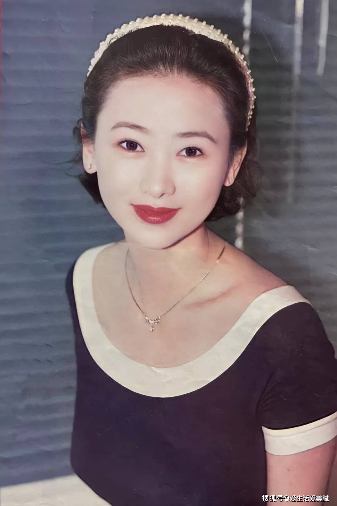 Vuitton嘉宜老师小课堂：一出道就“碰瓷”张柏芝的95年小花凭什么成为新一代内娱颜霸