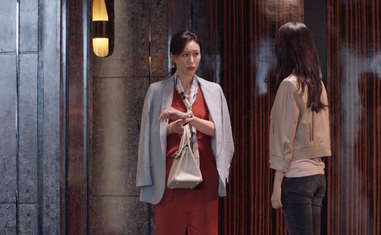 富婆|《三十而已》中这4位“不讨喜”的富婆，戏外一位比一位厉害