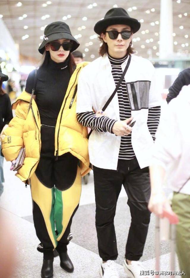 设计 戚薇李承铉又撒狗粮,机场穿搭化身摩登男女,不要太潮了