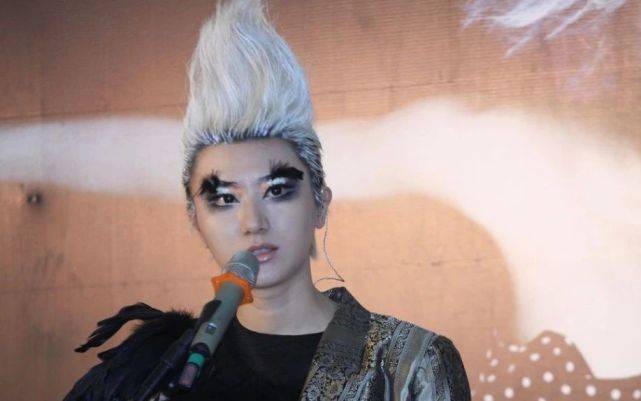 发型鸟窝、缝纫机、钢丝球，女明星奇奇怪怪的发型，笑得捂不住嘴
