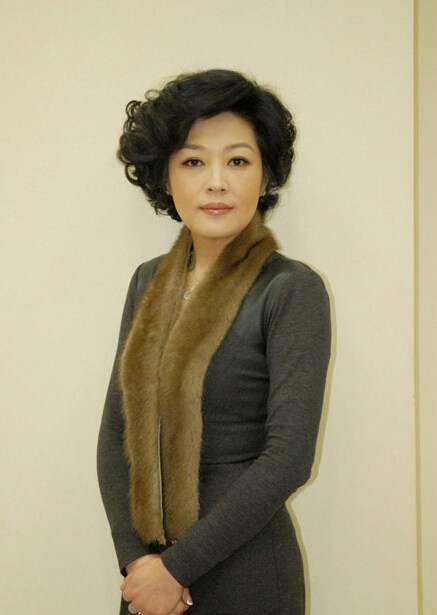 李咏的女儿法图麦·李:9本日记见证父爱,与妈妈在悲痛中坚强