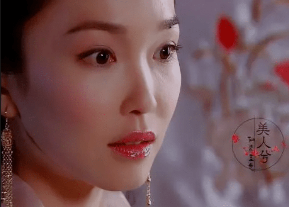 后遗症那些乱整鼻子的女星还好吗？后遗症一大堆，杨幂金晨都开始崩了