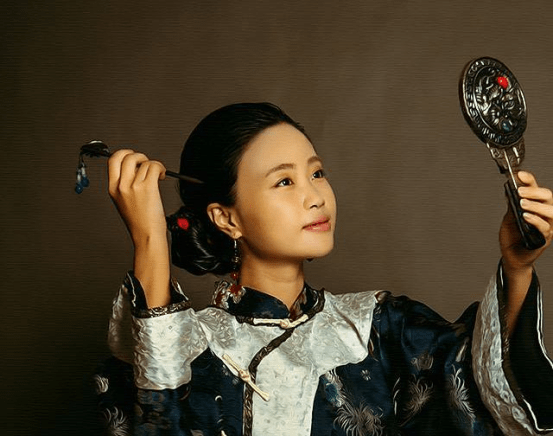 街头炸油条的妇人,再到亿万富翁,她的一生有多传奇_盛毓邮_芷芳_盛家