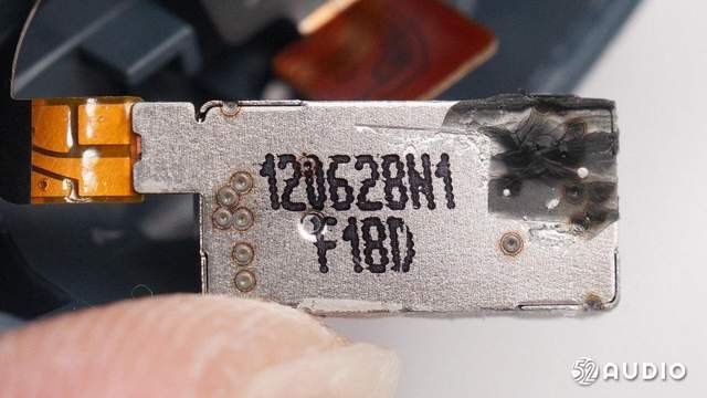 采用美信光学传感器，豪鹏科技电池，GARMIN佳明VENU2手表拆解报告