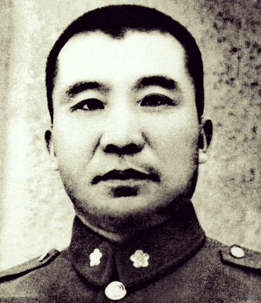 1927年,营长误抓南昌公安局长,28年后营长成少将,局长当上元帅_袁也烈