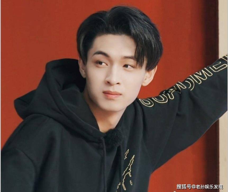 《快乐大本营》,"变"成了综艺《你好星期六》_快乐家族_何炅_秦霄贤