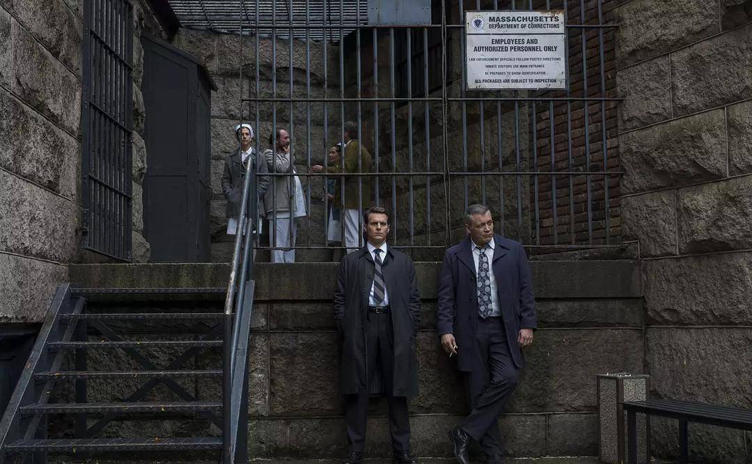 黑洞电视剧第一季 5eaef679093243ab991fc6587c552c51.jpeg