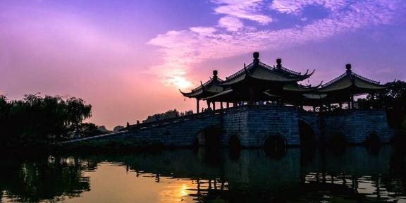 中国存在四大西湖 当中有个可以媲美杭州西湖 你知道是哪个吗 湖泊 都会 景区