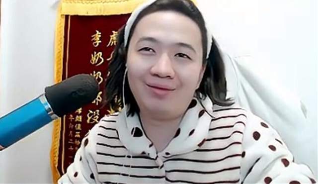 原创刘伟被锤赢得不光彩队里暗藏职业选手吕德华表面输了实则赢了