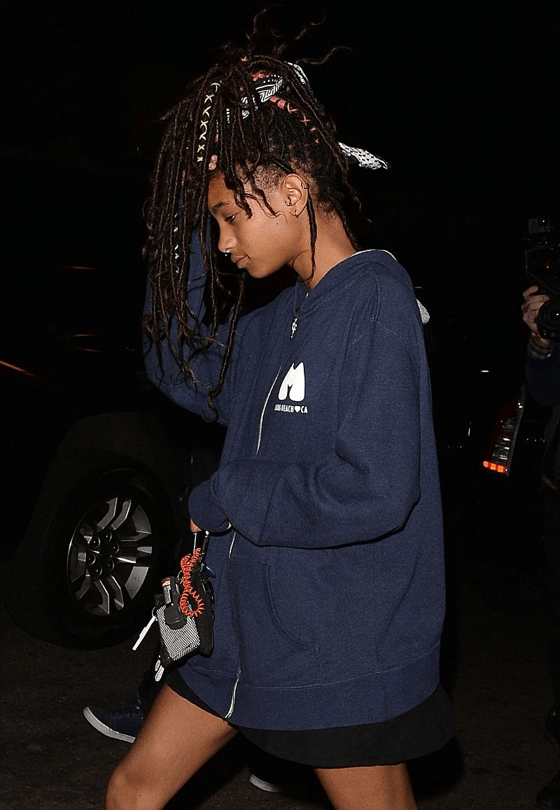 颜色 有种颜色看着就高级，成熟女性都爱穿，配好色就是“时髦精本精”