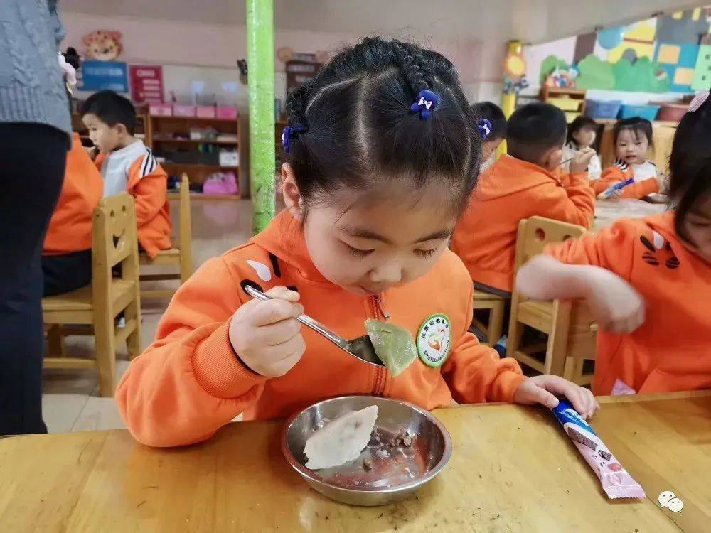 活动|“同”心迎新年 童趣庆元旦——丝雨幼儿园迎新年 迎元旦联欢活动