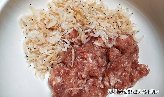 做法|饺子新做法，头一回这么做饺子皮，滑溜溜，香嫩弹口，你也试试吧