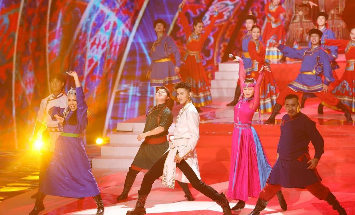 总决赛|《星光大道》为百姓“装台”百姓就把他装在心里