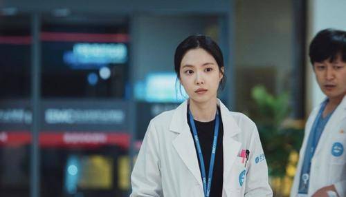 Uie|Rain、金汎联手出击！《Ghost Doctor》首集创下全国4.4％收视率