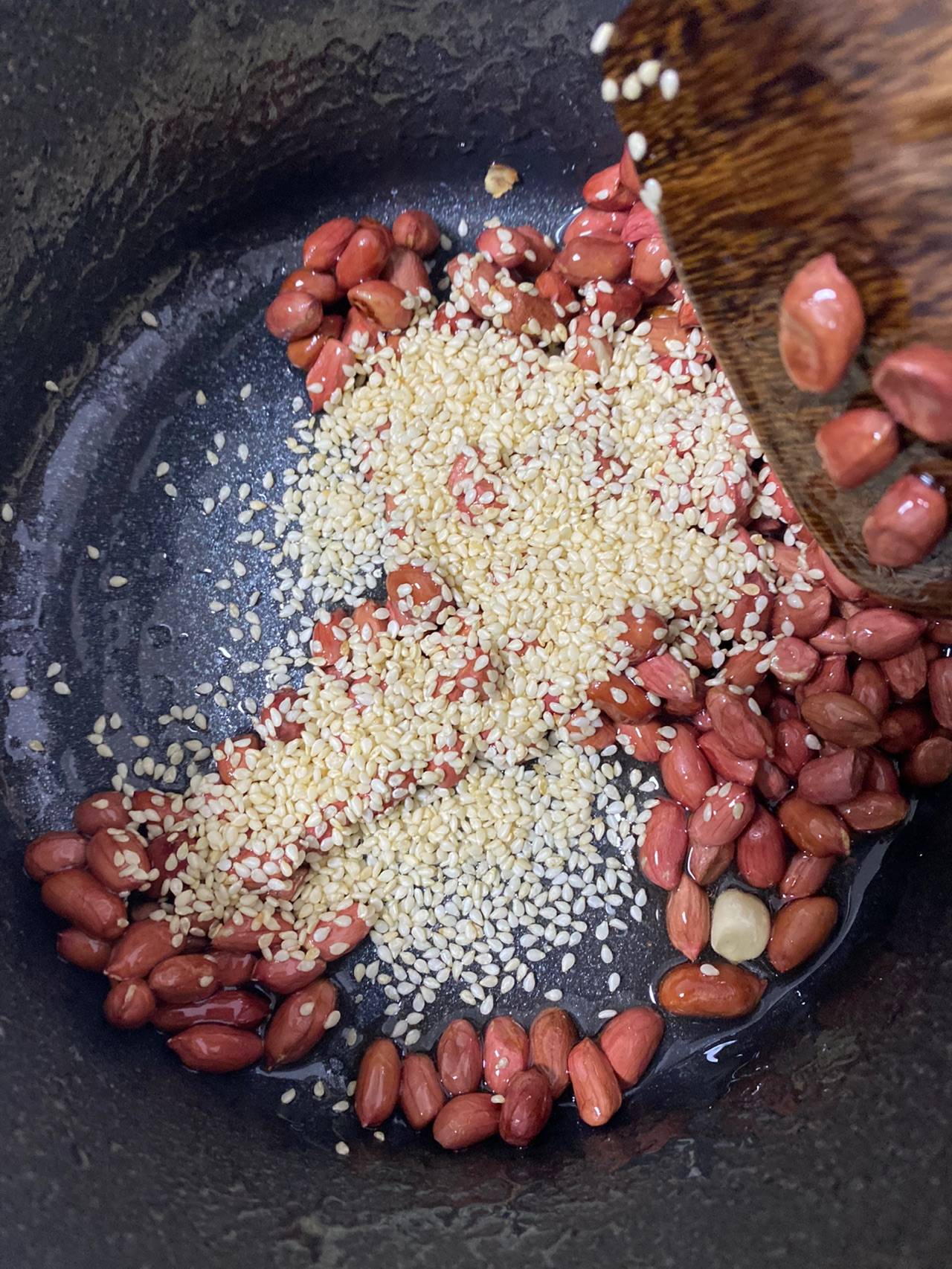 小时候|天冷孩子迷上了吃这零食，营养比鸡蛋高3倍，不比核桃差