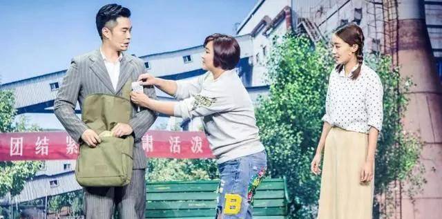 冯巩|张小斐跟对人：9年时间，让她从小品演员成为影后