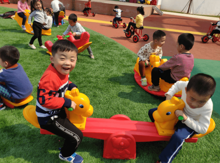 家长|低龄学生的怪现象，幼儿园里“光芒四射”，到了小学“泯然众人”