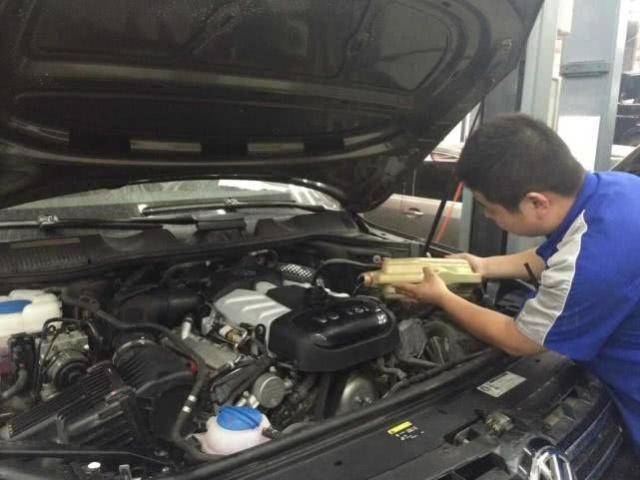 汽车机油自己能换吗好换吗 17153521fbc34eaa8d2e29e7f0df1094.jpeg