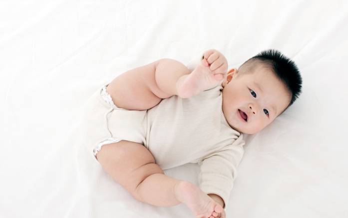 宝宝什么时候开始吃奶粉最好 4386c30dee5447a39ce7d2bf514f7ce4.jpeg