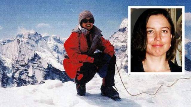1998年夫妻两人登珠峰，妻子力竭倒在山顶，她绝望喊道：别放弃我