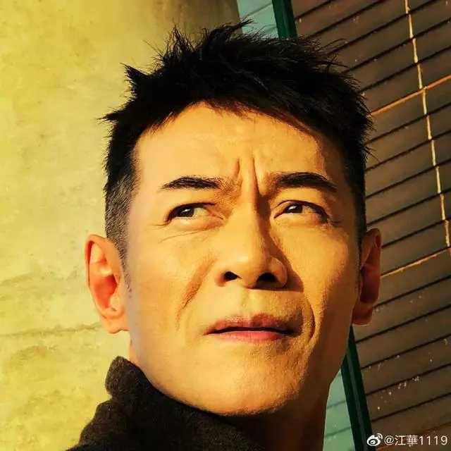 港星江华官宣复出今晚8点半将开播与粉丝互动被称最帅唐僧