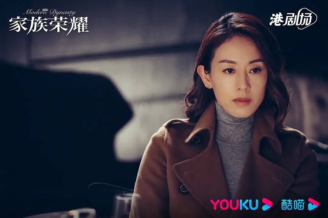 兄弟|狗血遍地、抓马十足：张智霖新剧，让我再次找到追港剧的快乐