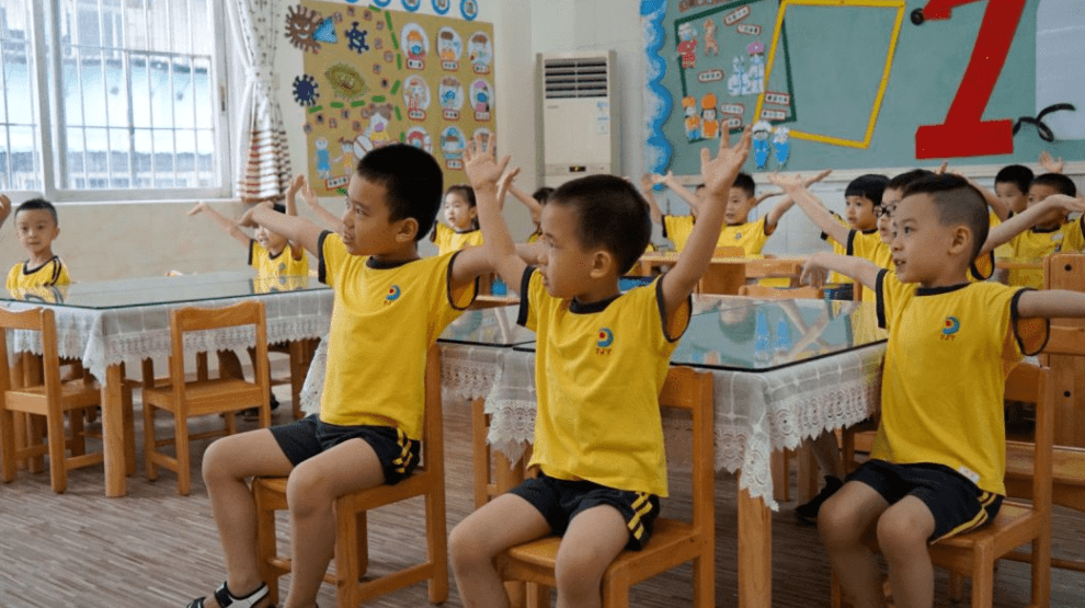 家长|低龄学生的怪现象，幼儿园里“光芒四射”，到了小学“泯然众人”