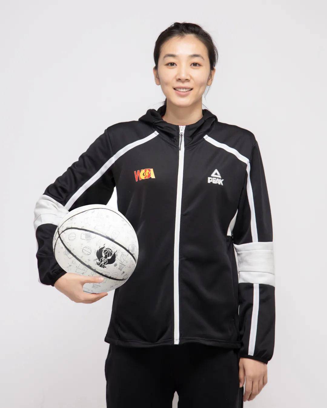 籃壇|官宣退役！郭艾倫趙繼偉送祝福！再見了，籃壇第一美女