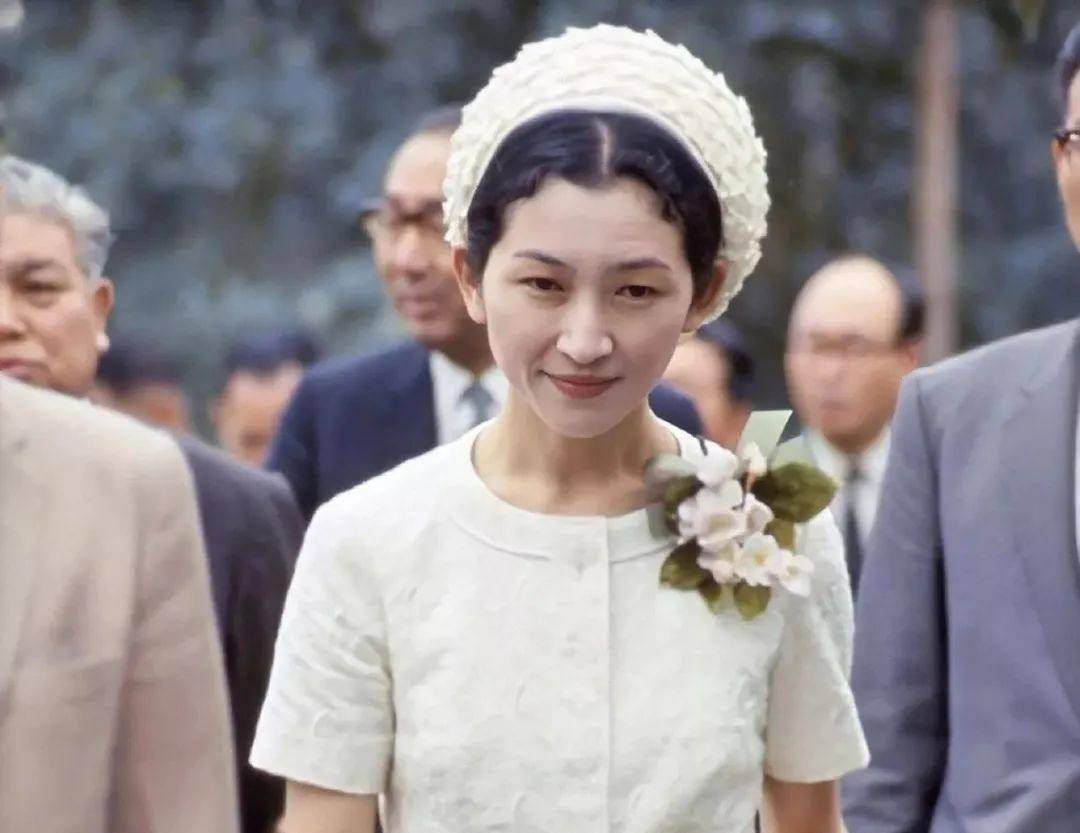 日本皇后美智子遭婆婆软禁被逼抑郁 晚年还击 拒绝跟天皇合葬 明仁 皇室 皇太子 今日热点