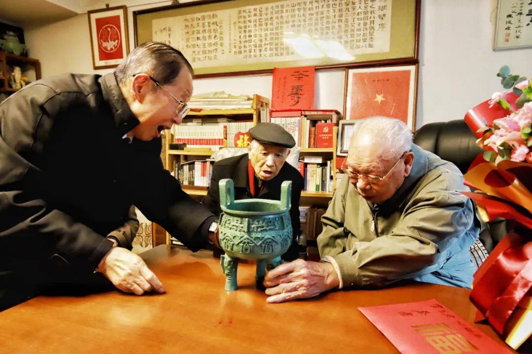 四川茶界共祝文壇泰斗馬識途先生108歲茶壽