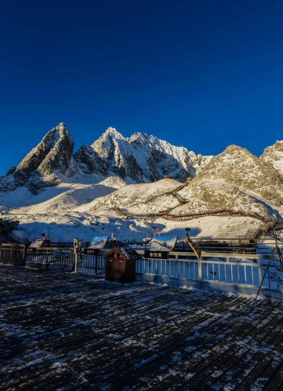 這是麗江的冬季網紅_玉龍雪山_霞光_全世界