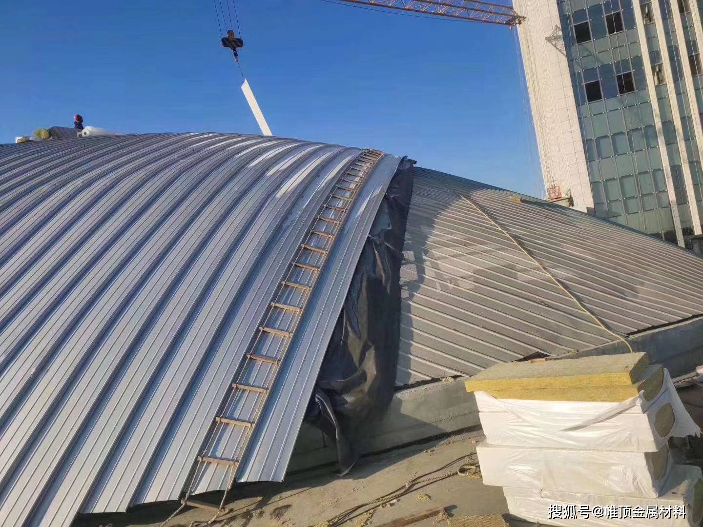 铝镁锰屋面板的安装步骤与工艺
