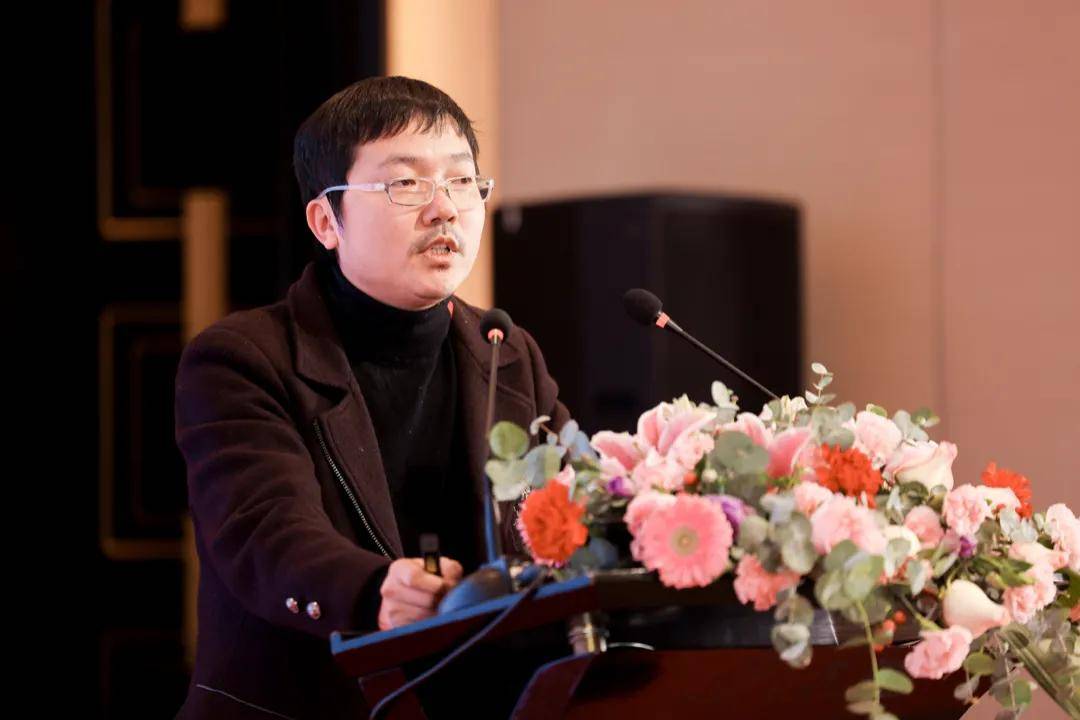 陈兴武做报告深圳巴斯巴科技发展有限公司副总裁刘剑林