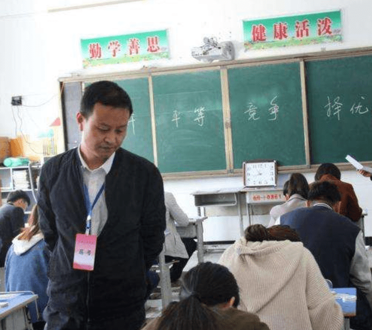 BOB全站乡镇公务员开始招聘部分岗位“三不限”门槛比以前更低了(图6)