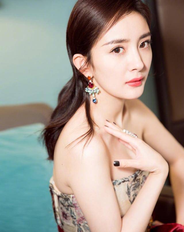 体重杨幂近照曝光，瘦并不能开挂，网友：只有自律才能！
