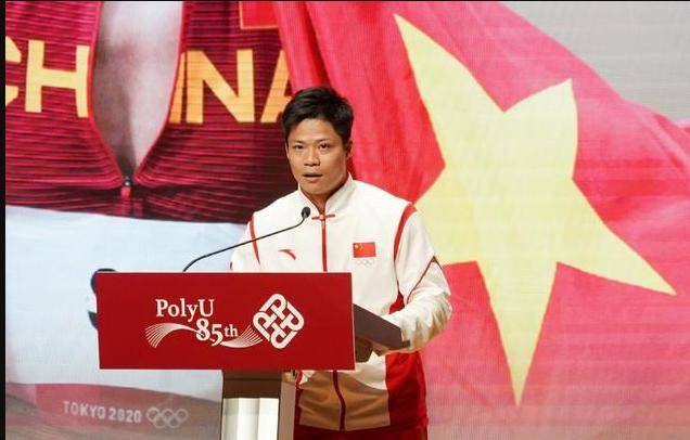 的苏|苏炳添用上了国产旗舰手机！9秒83功臣刚回国，就被小米火速敲定