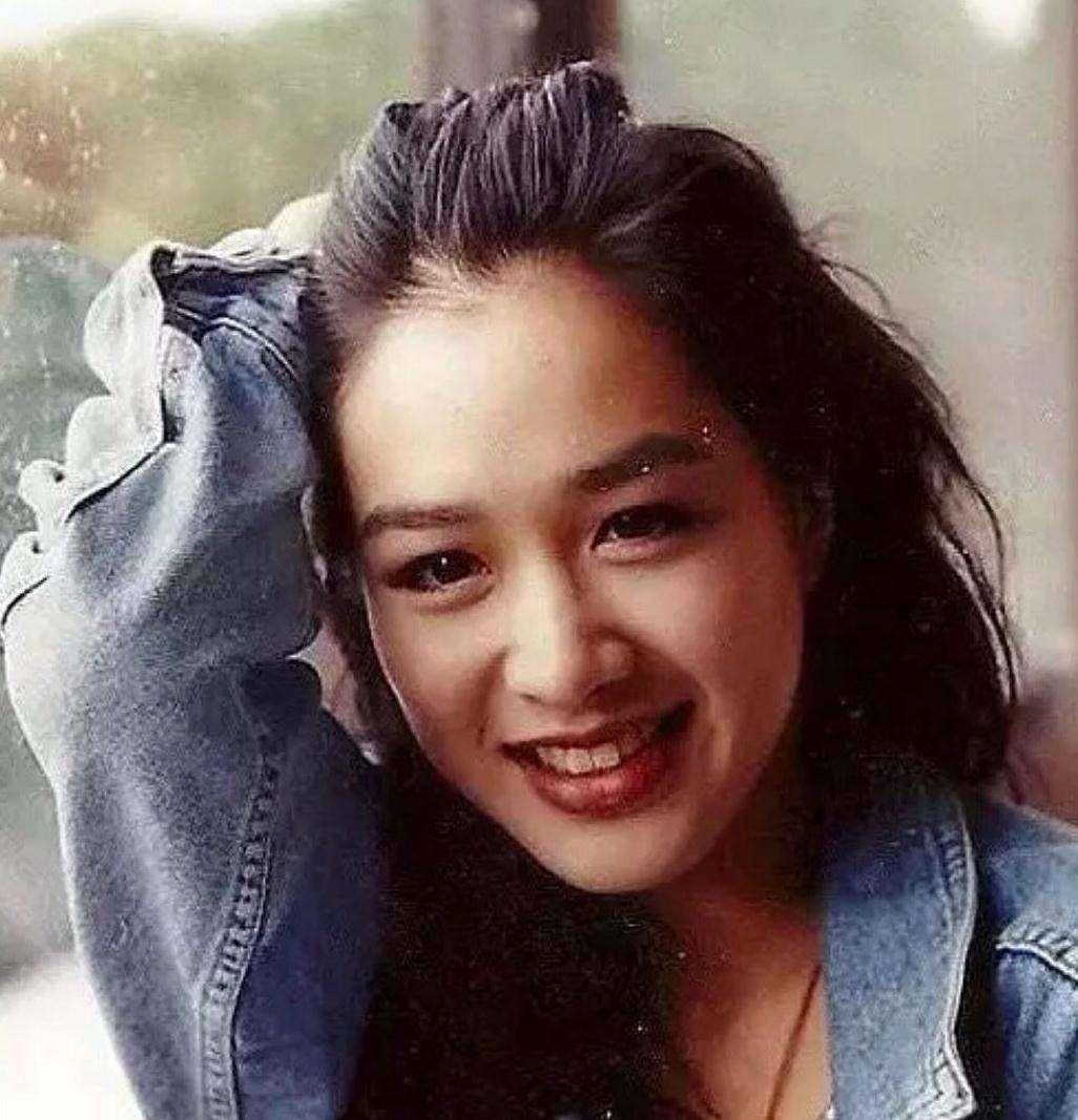 女神惊艳了时光的神仙颜值，谁才是真正的纯欲女神？