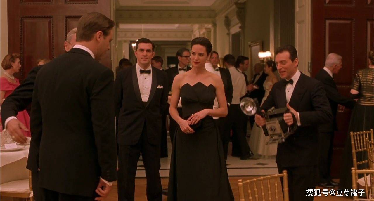 查尔斯|《美丽心灵》:一部内容严肃,却非常经典、成功的高分商业电影