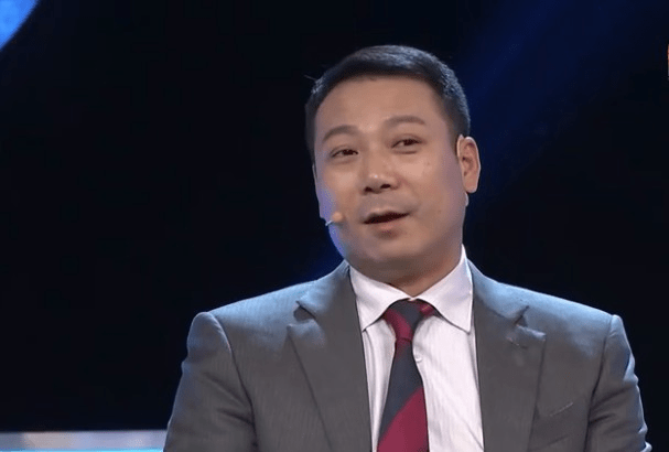 套房|湖北男人，放弃30万年薪、卖掉广东两套房，创业卖零食年售70亿