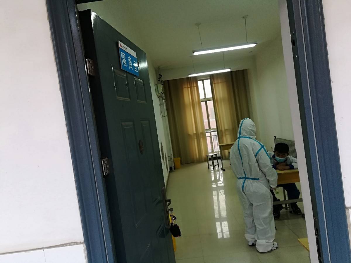 防疫常态化 咬定不放松—濮阳市实验中学开展疫情防控演练_进行_人员