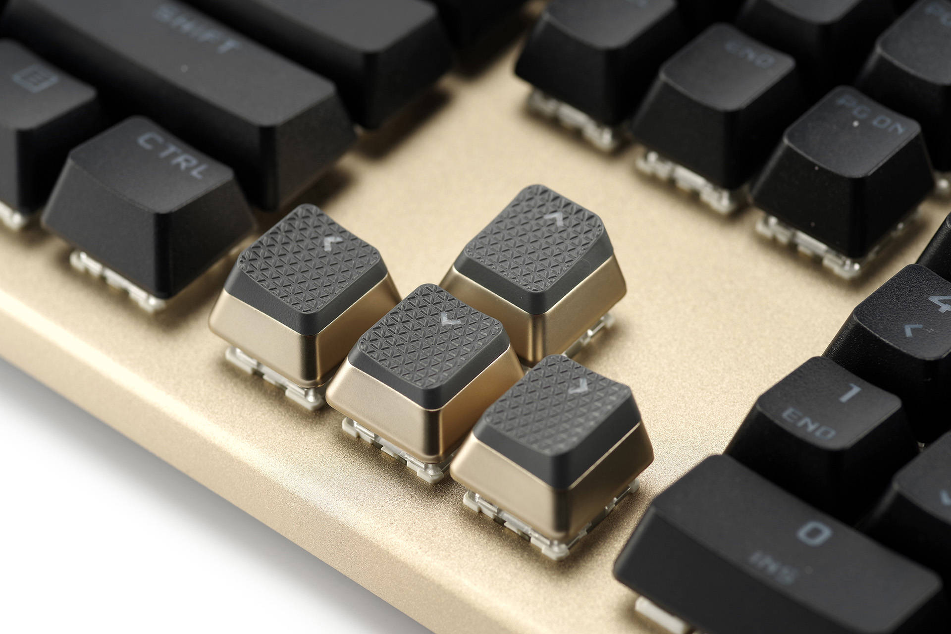 奢华气质,美商海盗船 corsairk100 璀璨金机械键盘简评_金色_面板