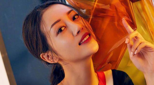 进行沈梦辰推荐的神奇面霜火了，保湿滋润抗初老，比香奈儿面霜还好用