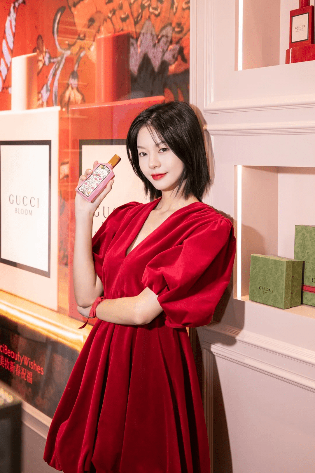 冬日古驰美妆双子星愿店优雅揭幕！演绎复古浪漫美学！