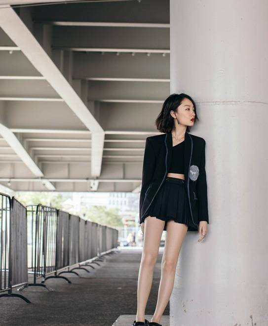 气质美女穿搭风格分析 81653abee68849a7b0091610affe39a9.jpeg