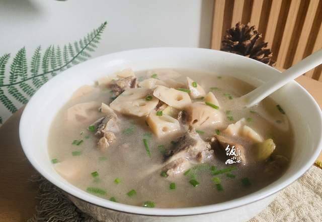 莲藕排骨汤怎样煲好喝 c7ff957a783046b69c9200ffb03a0522.jpeg