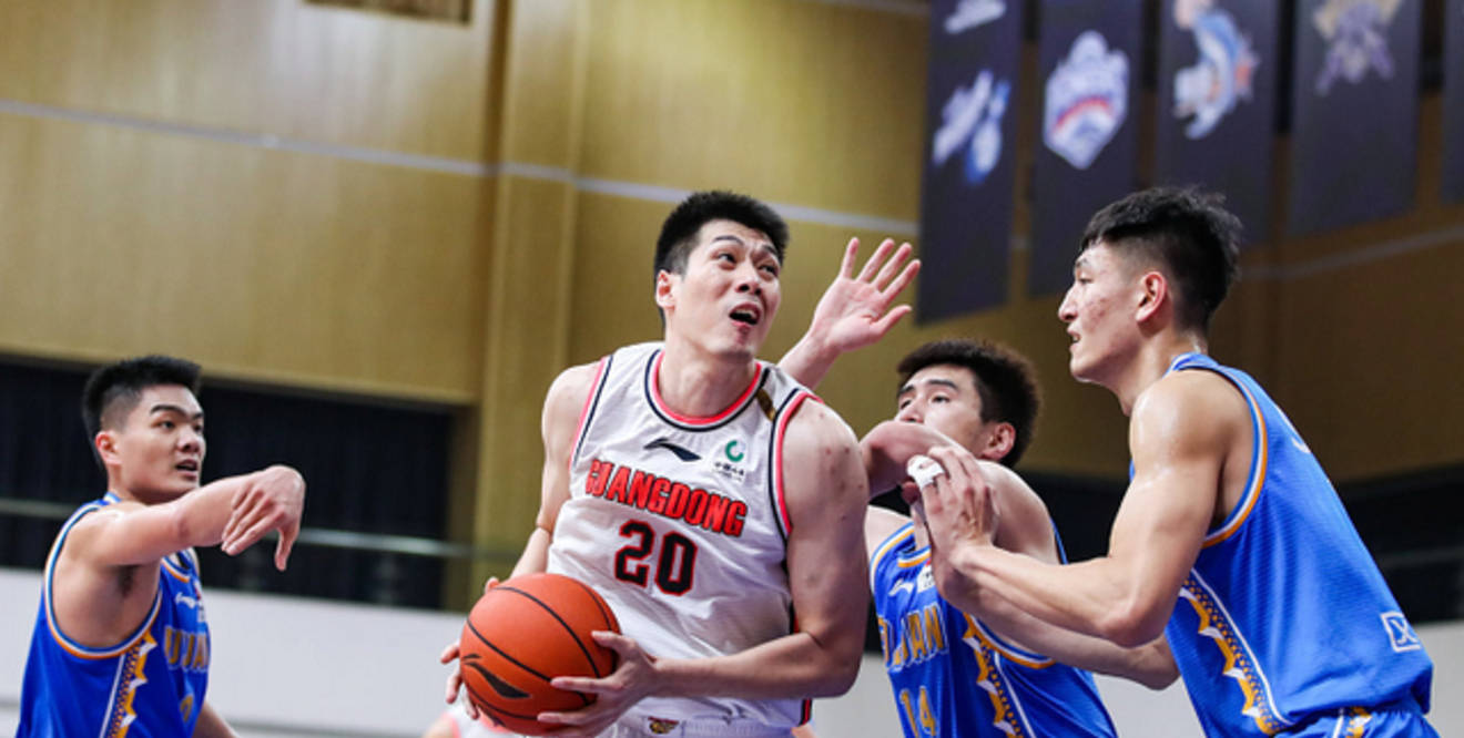 任骏飞爆砍37分折射杜锋无奈,姚明一决定坑惨广东,四连冠悬了_徐杰