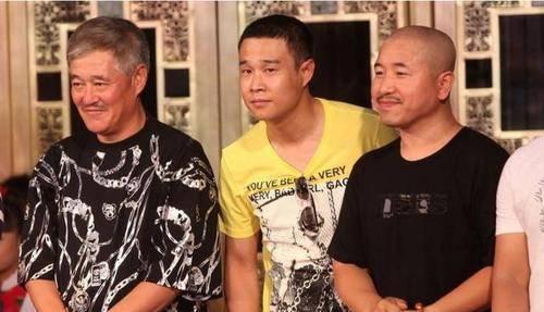 国产|国产喜剧电影“大洗牌”，后浪拍沉前浪，德云社赵家班后劲不足